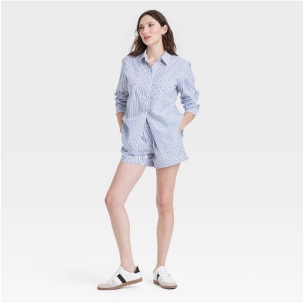 Collared Button-Down Shirt Universal Thread Blue/Black/White Striped